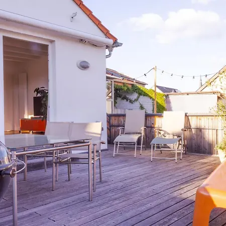 Klimatisierte Mit Grosser Terrasse Apartment *