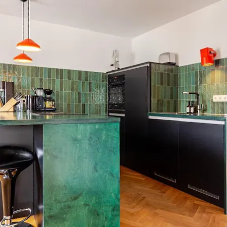 Klimatisierte Mit Grosser Terrasse *