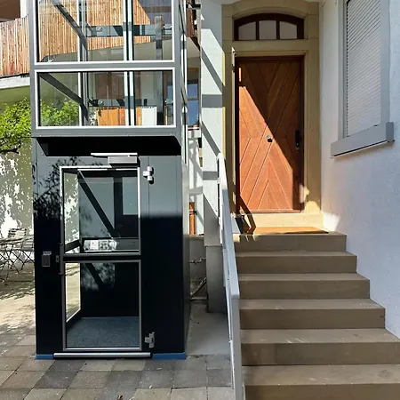 Klimatisierte Mit Grosser Terrasse Lägenhet *